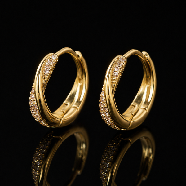 Kolczyki Twisted Zircon Hoops – Złote Kolczyki z Cyrkoniami