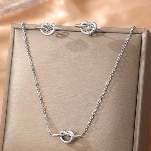 Komplet Biżuterii Sweetheart Knot – Naszyjnik i Kolczyki Hearts